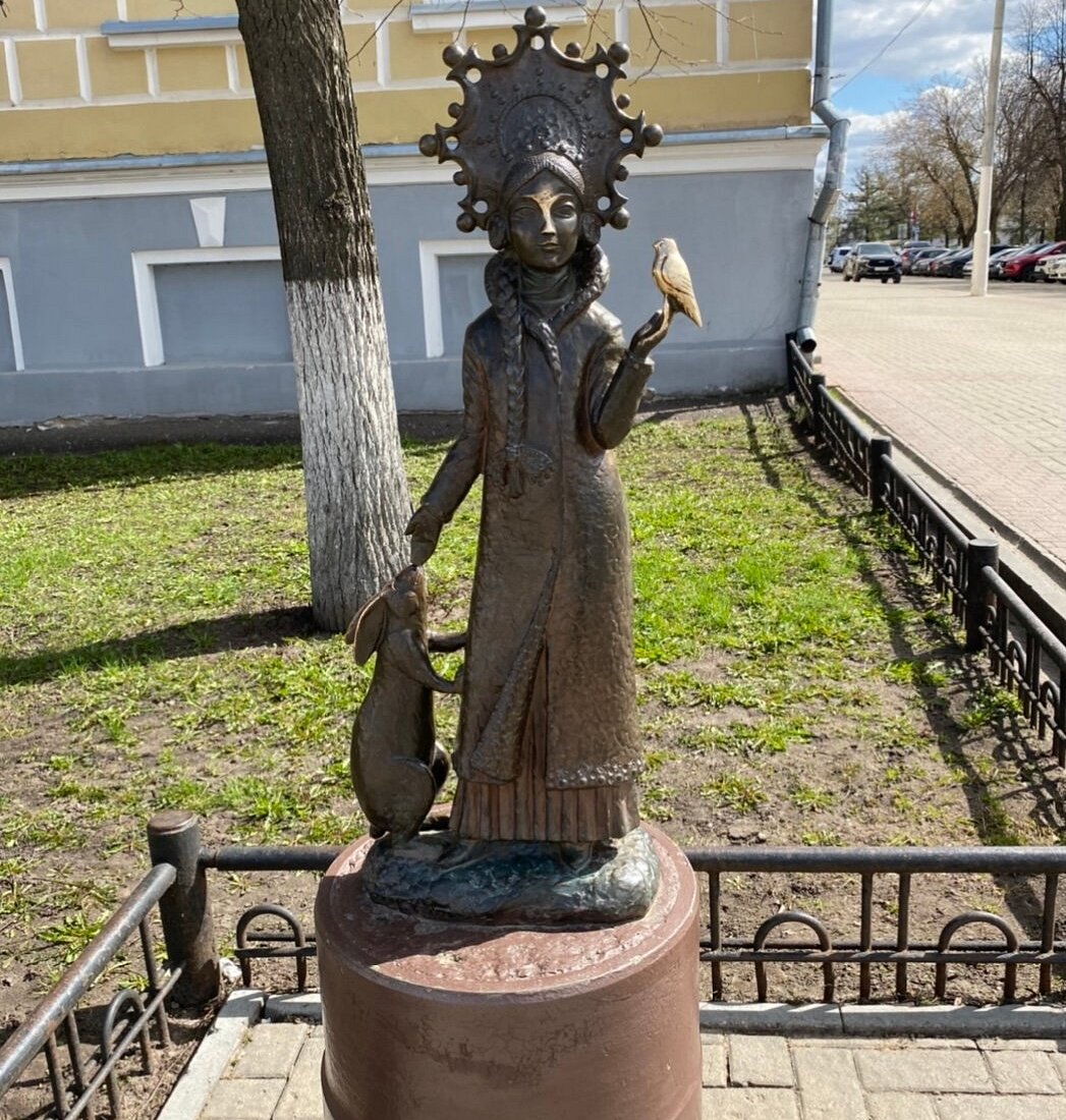 Snow Queen monument, Kostroma